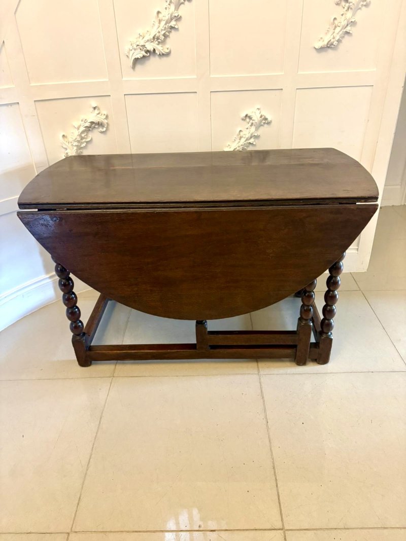 Exceptional Quality Antique 17th Century Oak Gateleg 6 Seater Dining Table with Bobbin Turned Legs